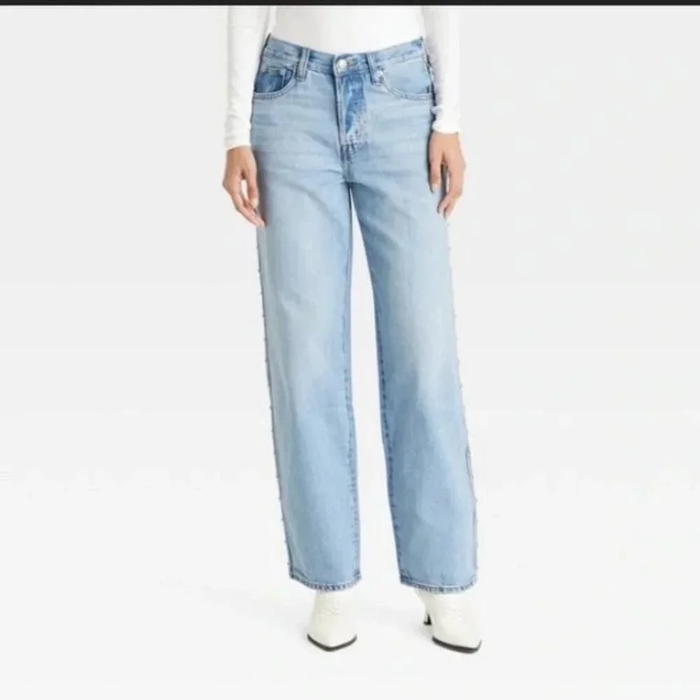 Universal Thread Studded Mid Rise 90s Baggy Jeans 16 Womens Light Wash Blue NEW - Picture 1 of 12